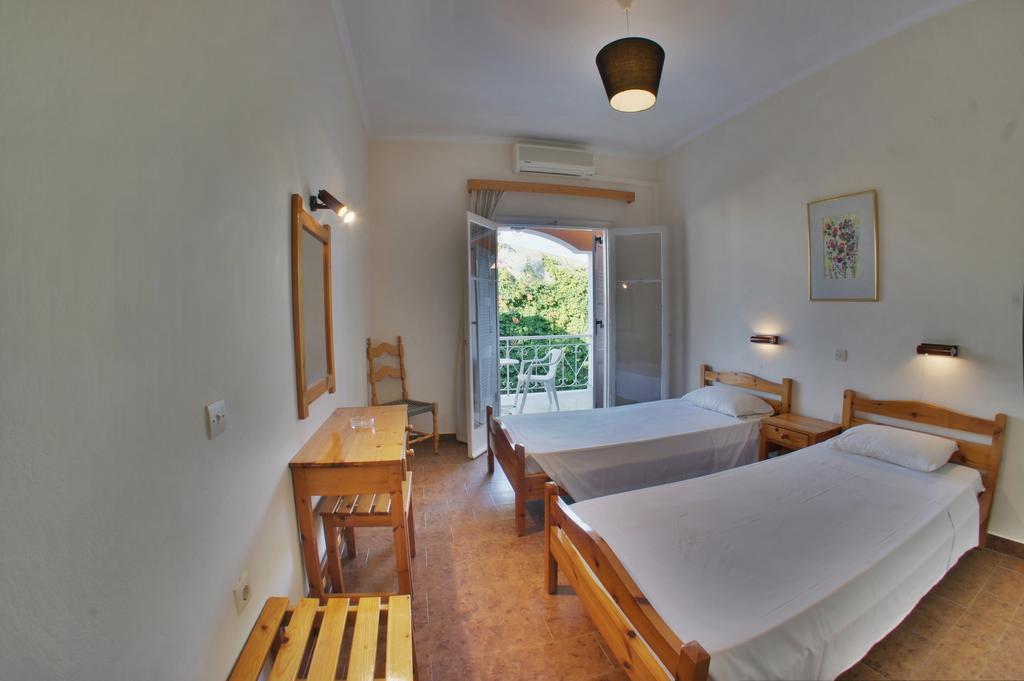 Hotel Benitses Arches Zimmer foto